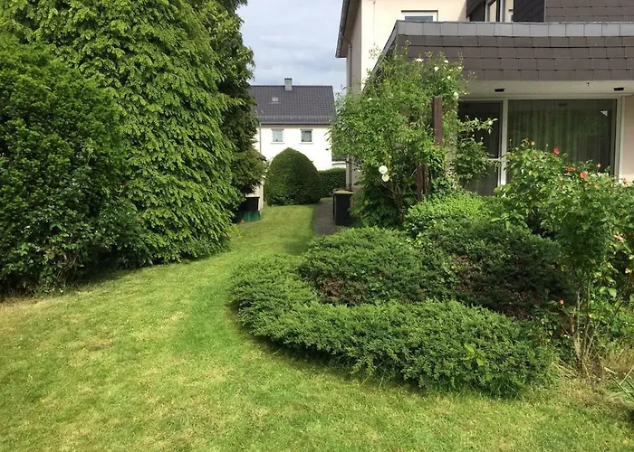 Entire House, Quiet City Location, Garden, Parking