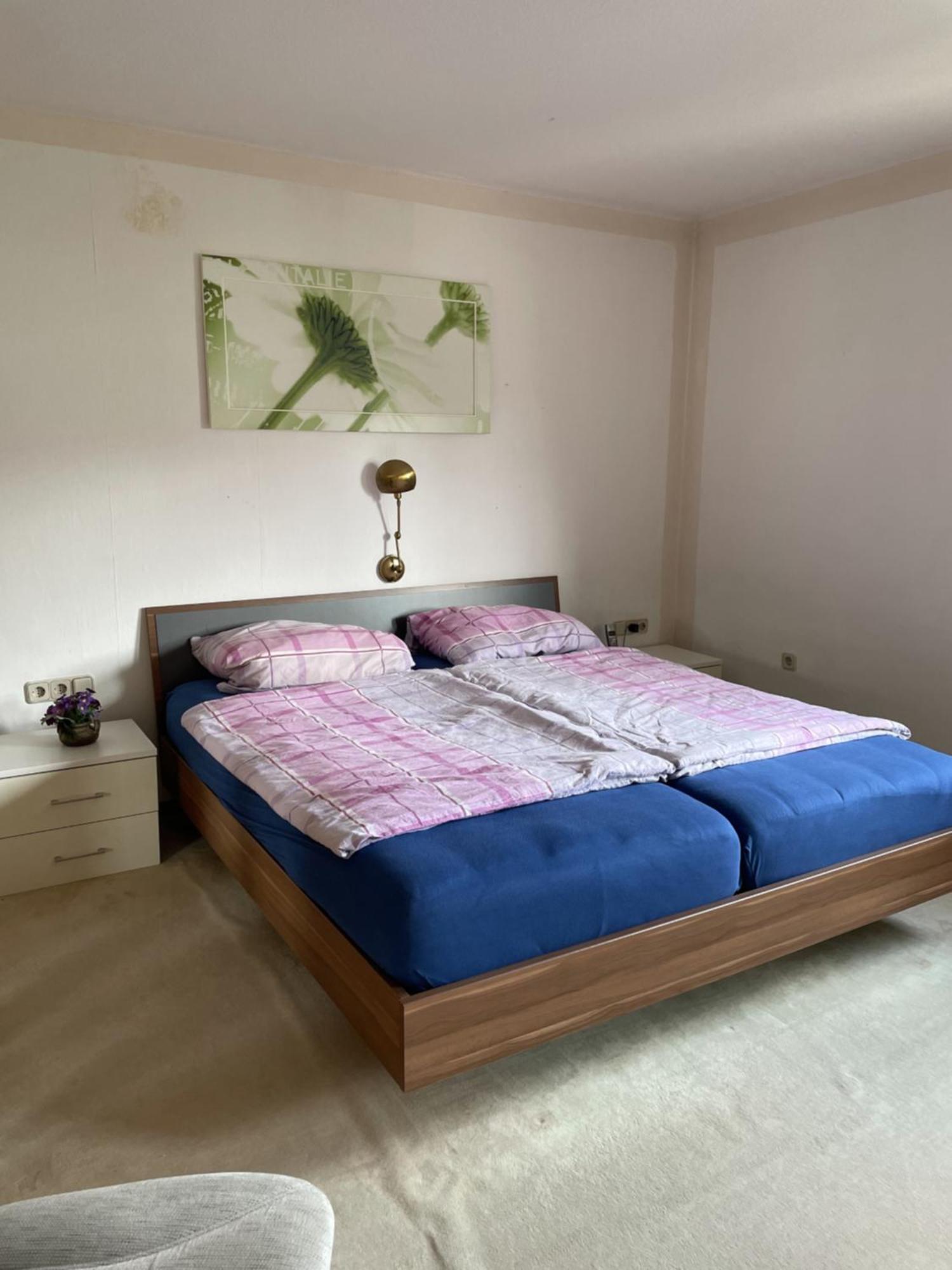 Entire House, Quiet Location, Garden, Parking * Bielefeld
