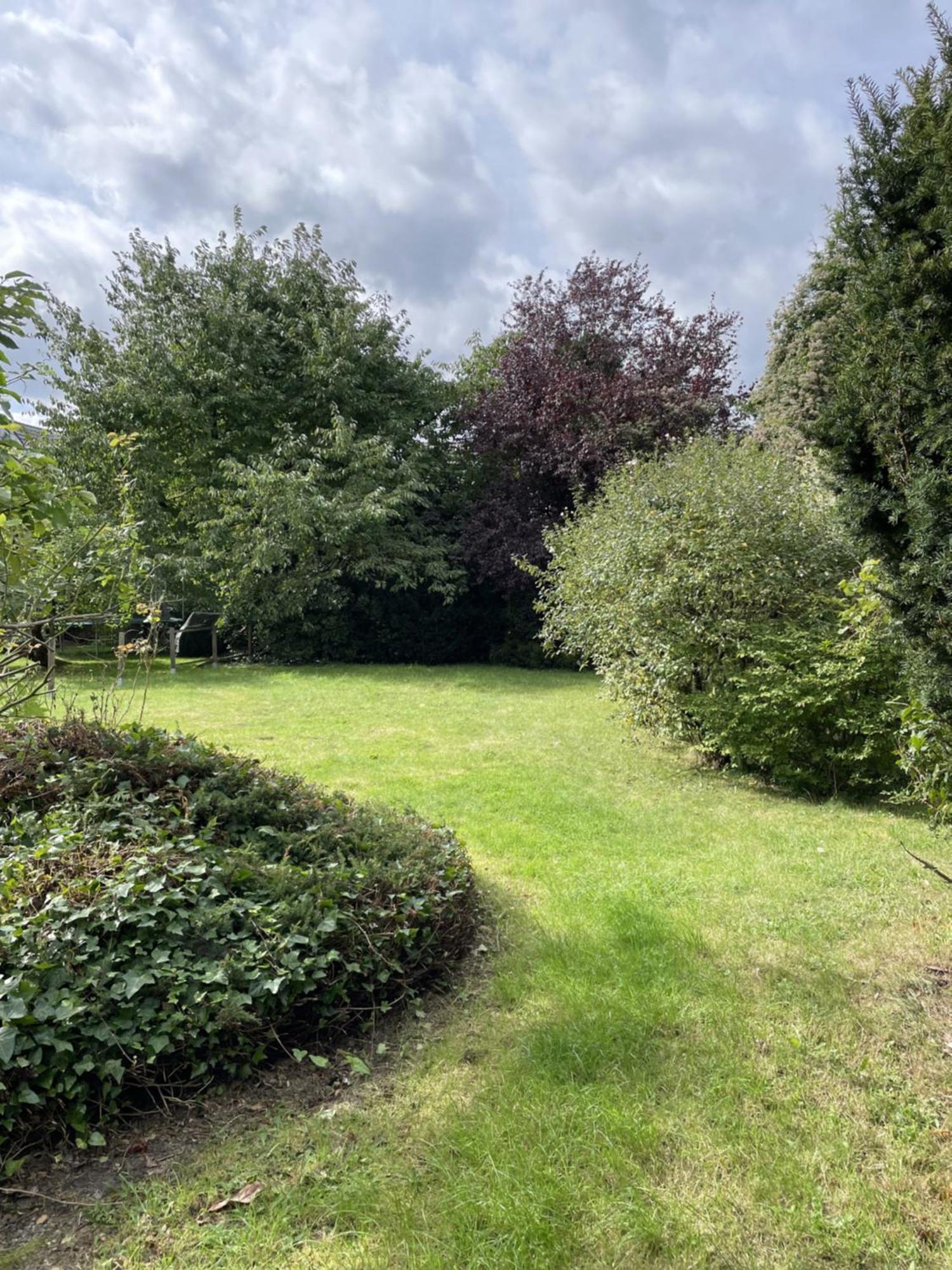 Entire House, Quiet Location, Garden, Parking Holiday home