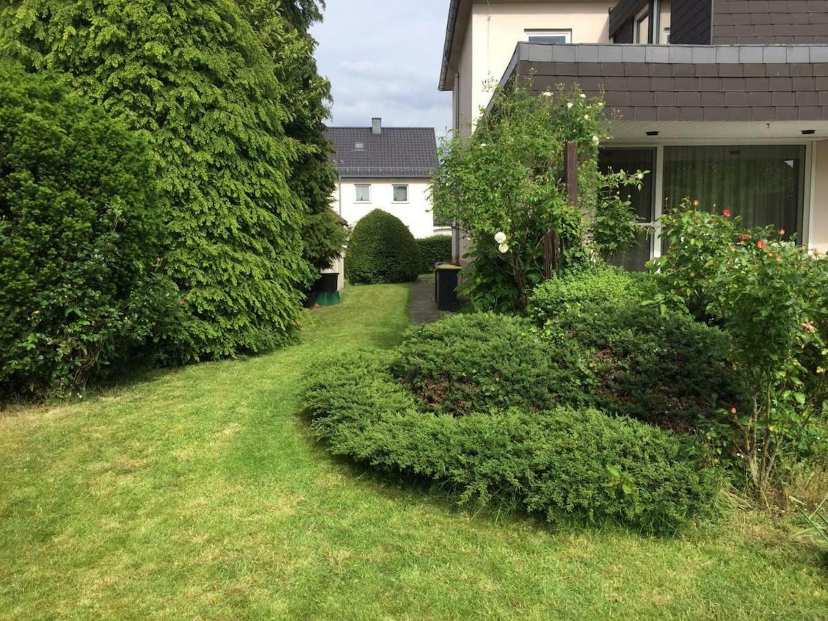 Entire House, Quiet Location, Garden, Parking * Bielefeld
